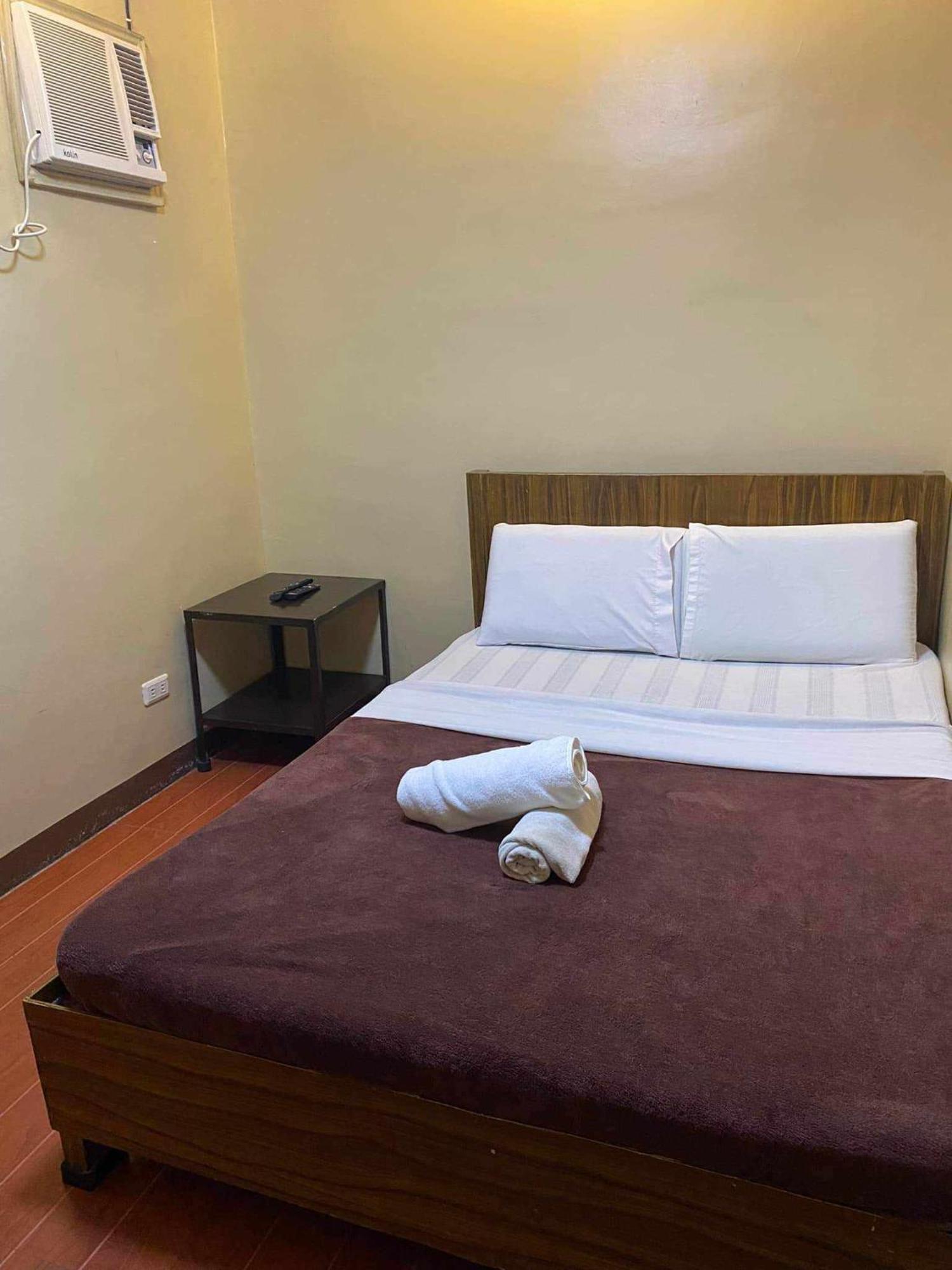East Square Inn Bacolod Ngoại thất bức ảnh