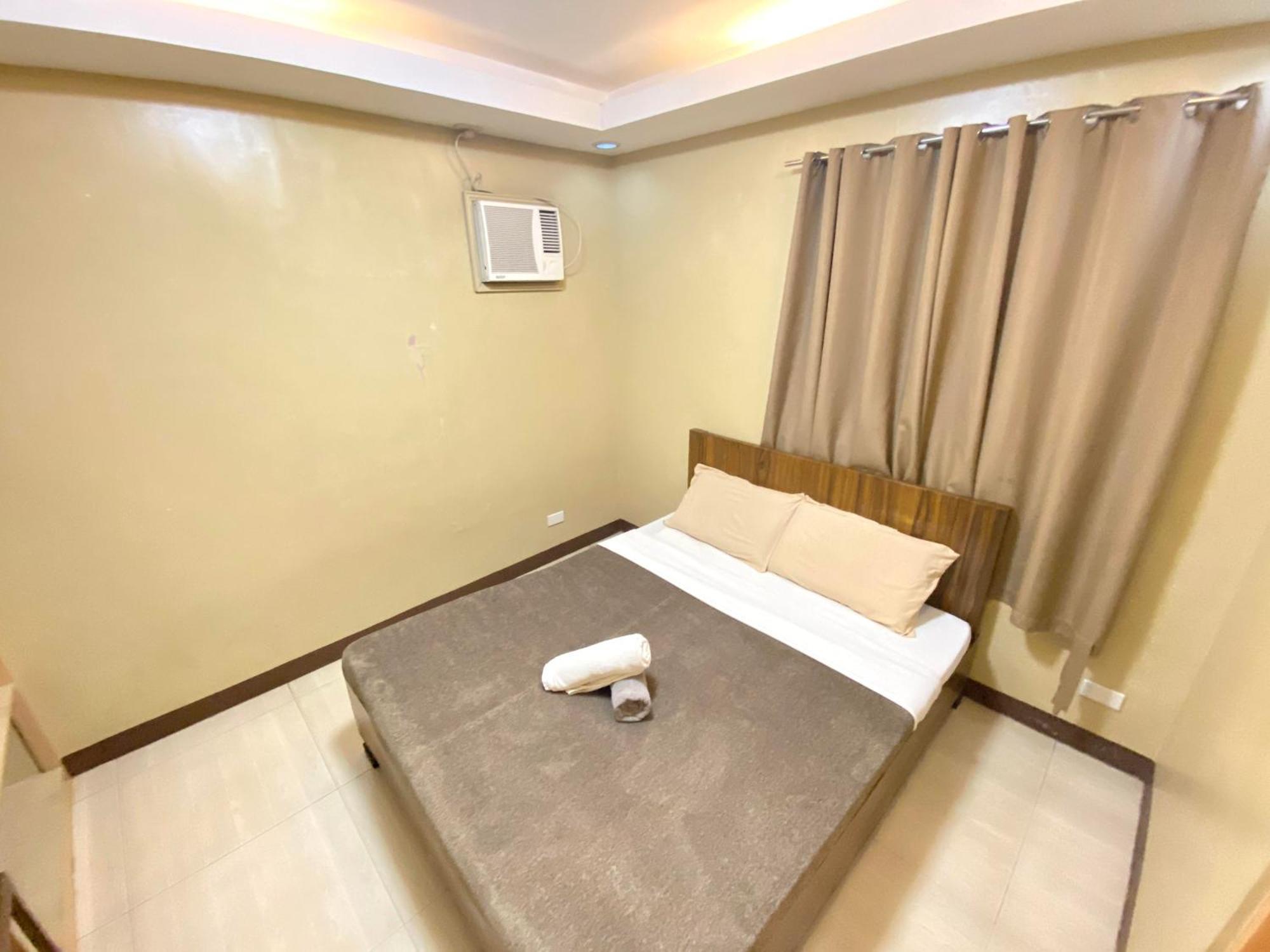 East Square Inn Bacolod Ngoại thất bức ảnh