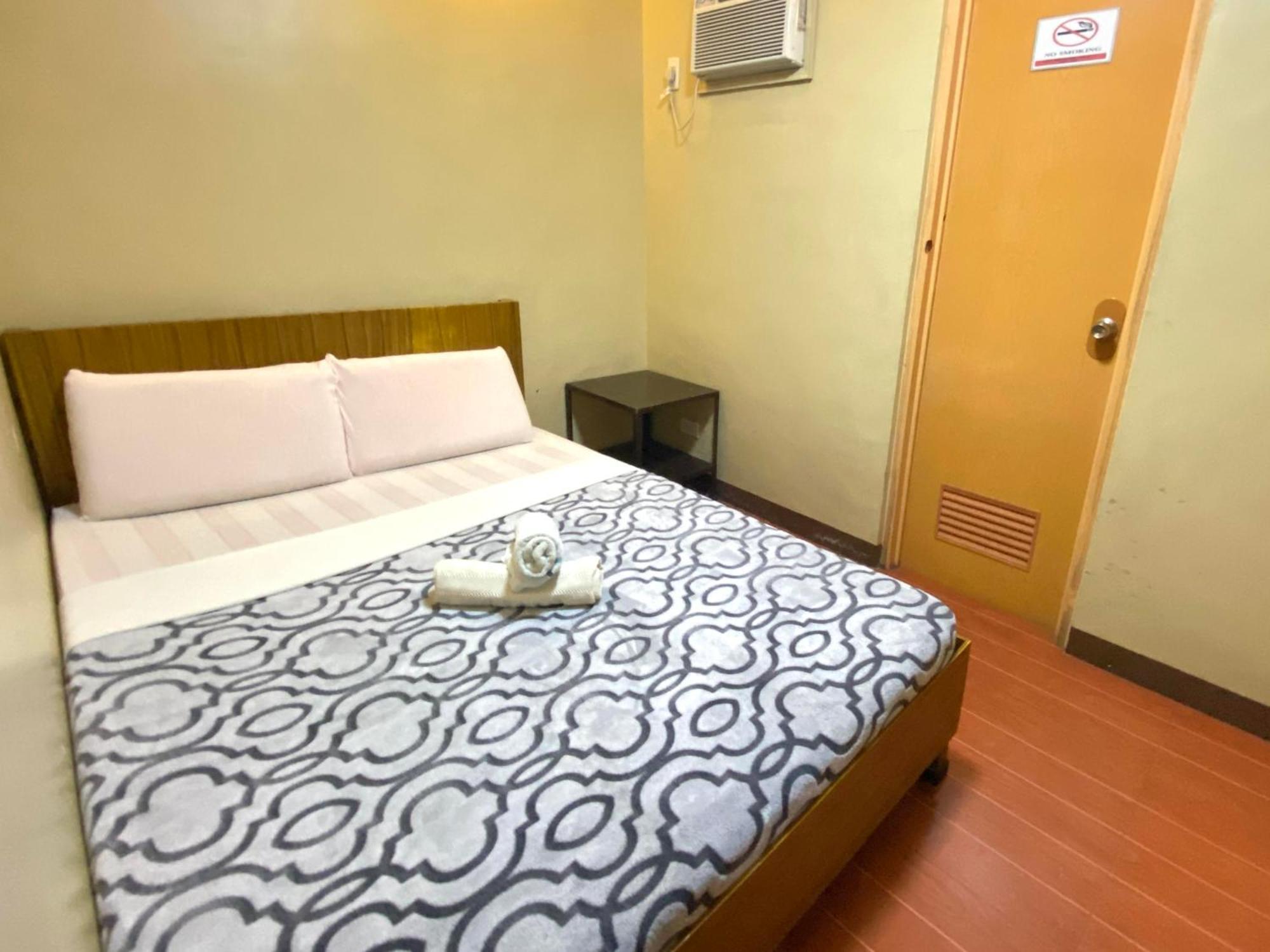 East Square Inn Bacolod Ngoại thất bức ảnh